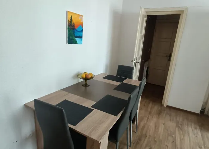 Metro Ultracentral Retreat * Бухарест