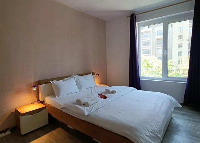 Апартаменти Metro Ultracentral Retreat Бухарест