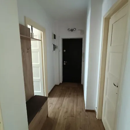 Metro Ultracentral Retreat