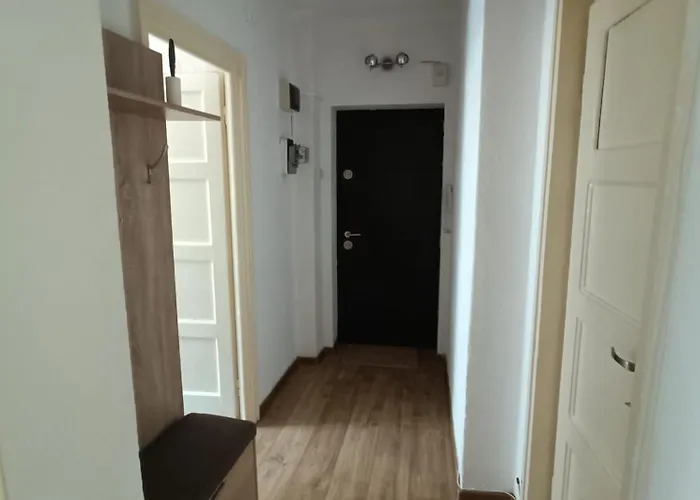 Metro Ultracentral Retreat