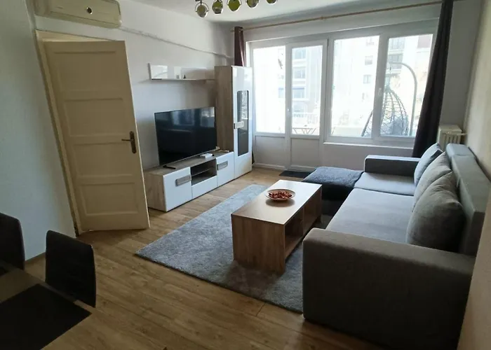 Metro Ultracentral Retreat