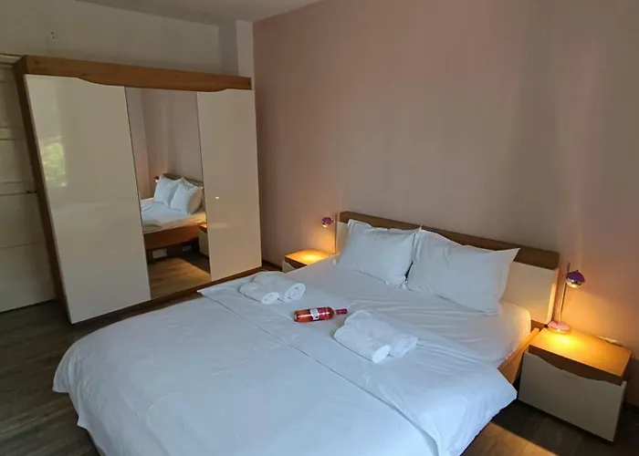 Metro Ultracentral Retreat *