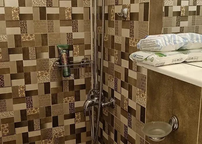 Metro Ultracentral Retreat