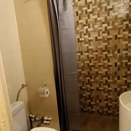 Metro Ultracentral Retreat